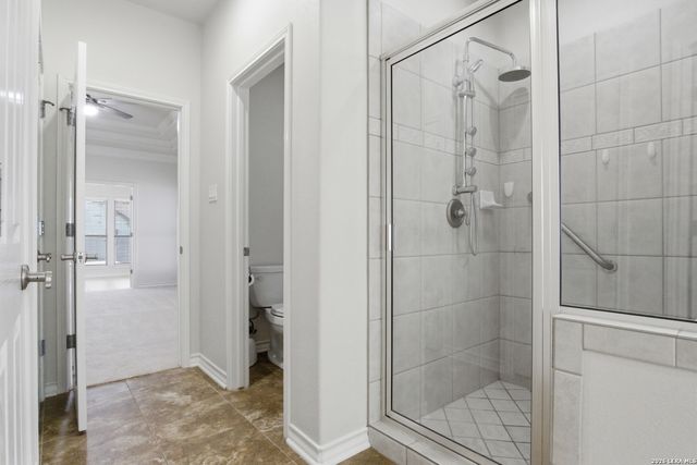 128 Alexandria St., La Vernia, TX 78121
