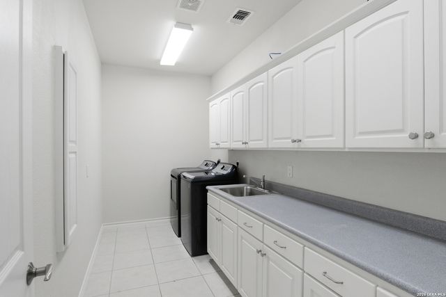 128 Alexandria St., La Vernia, TX 78121