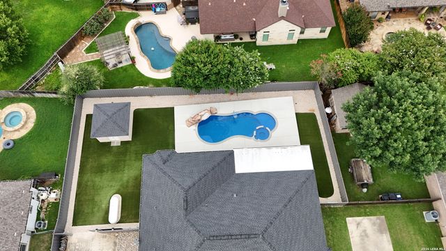 128 Alexandria St., La Vernia, TX 78121