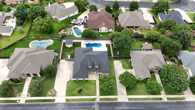 128 Alexandria St., La Vernia, TX 78121