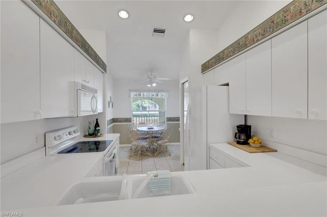 21351 Lancaster RUN # 326, Estero, FL 33928