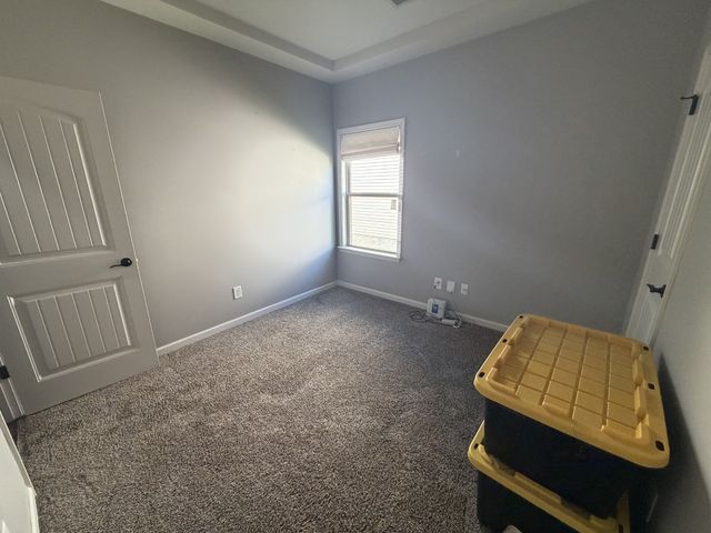 685 Fox Hound Dr, Clarksville, TN 37040