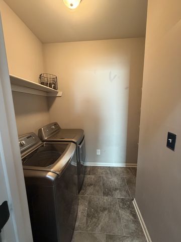 685 Fox Hound Dr, Clarksville, TN 37040