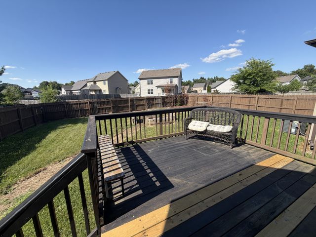 685 Fox Hound Dr, Clarksville, TN 37040