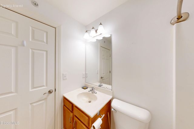 14203 Admirals Walk Drive, Cohoes, NY 12047