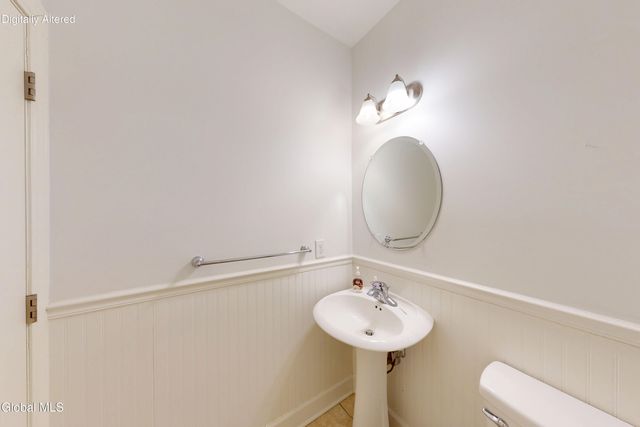 14203 Admirals Walk Drive, Cohoes, NY 12047