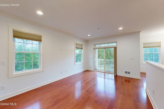 14203 Admirals Walk Drive, Cohoes, NY 12047