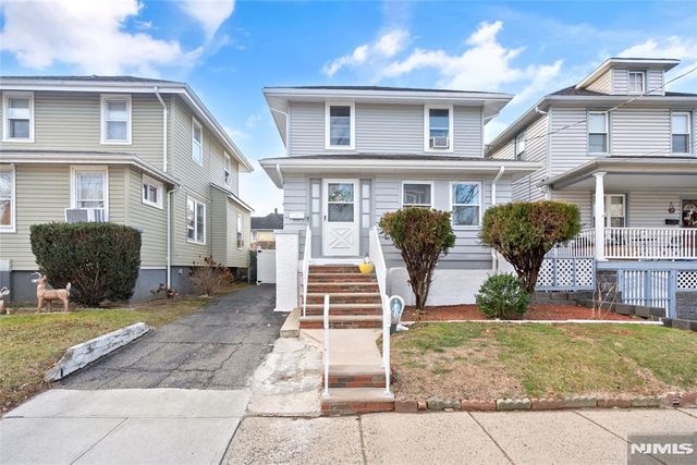 29 Gordon Street, Ridgefield Park, NJ 07660