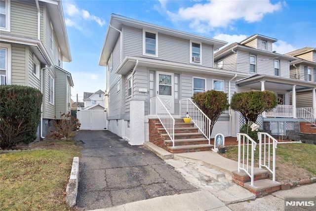 29 Gordon Street, Ridgefield Park, NJ 07660