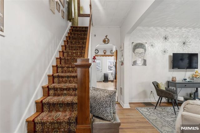 29 Gordon Street, Ridgefield Park, NJ 07660