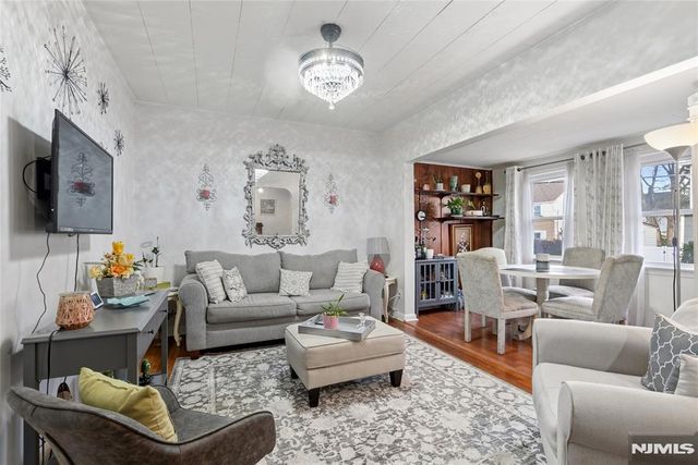 29 Gordon Street, Ridgefield Park, NJ 07660