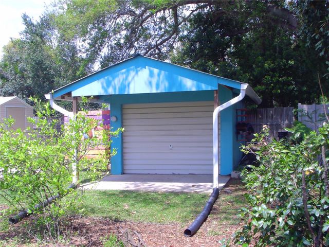 42 CATALINA DRIVE, Debary, FL 32713