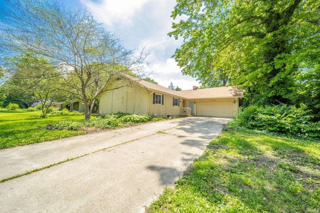 2707 W Woodbridge Drive, Muncie, IN 47304