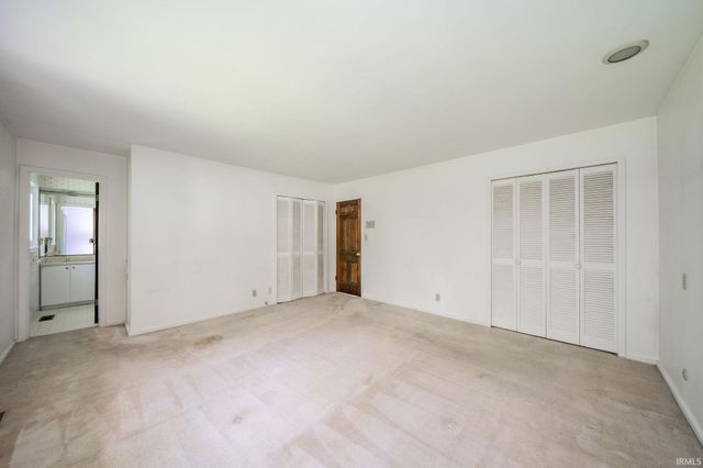 2707 W Woodbridge Drive, Muncie, IN 47304