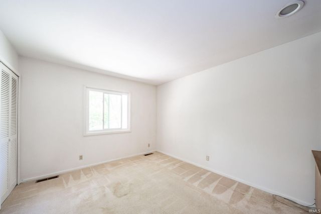 2707 W Woodbridge Drive, Muncie, IN 47304