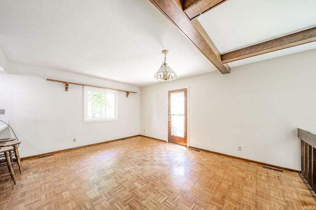 2707 W Woodbridge Drive, Muncie, IN 47304
