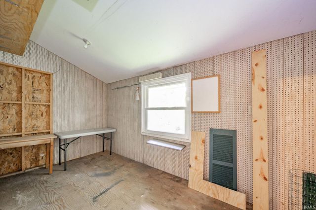 2707 W Woodbridge Drive, Muncie, IN 47304