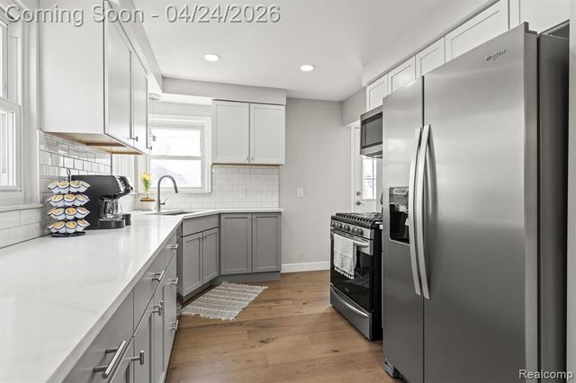 31681 Lamar Drive, Farmington, MI 48336