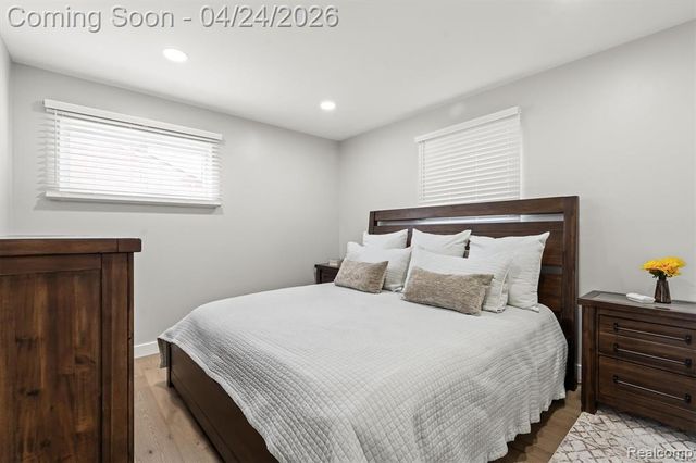 31681 Lamar Drive, Farmington, MI 48336