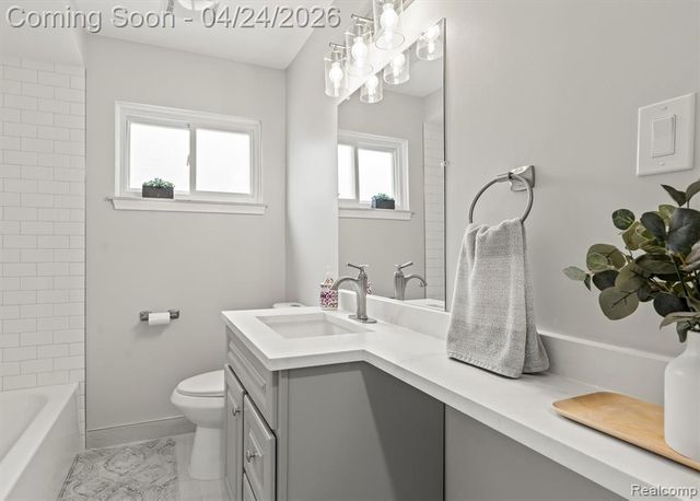 31681 Lamar Drive, Farmington, MI 48336