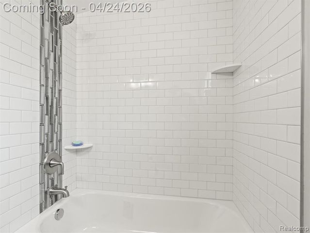 31681 Lamar Drive, Farmington, MI 48336