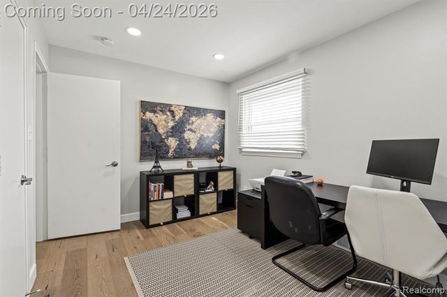 31681 Lamar Drive, Farmington, MI 48336