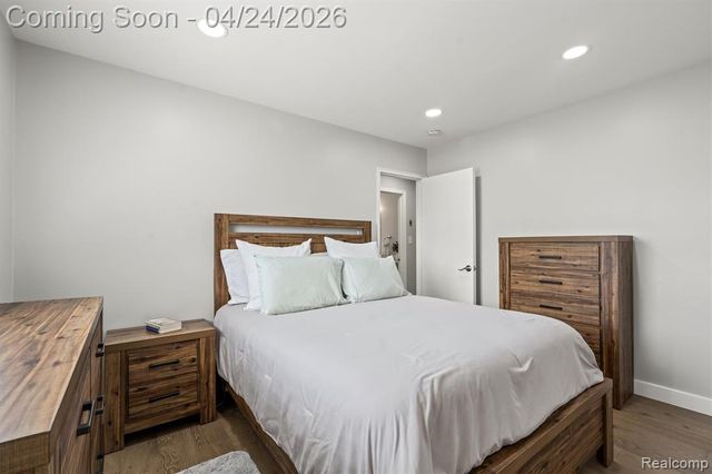 31681 Lamar Drive, Farmington, MI 48336