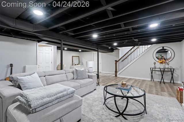 31681 Lamar Drive, Farmington, MI 48336