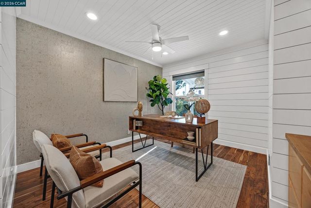 335 Lakeside Ct, Martinez, CA 94553