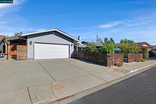 335 Lakeside Ct, Martinez, CA 94553