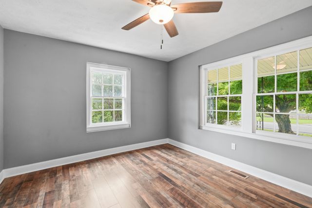 70 Yvonne Ave, Crossville, TN 38555