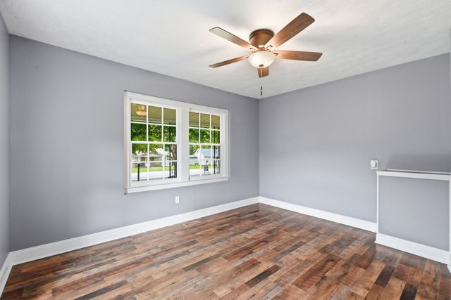 70 Yvonne Ave, Crossville, TN 38555