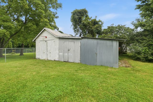 70 Yvonne Ave, Crossville, TN 38555