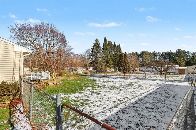 3588 W Brenda Lane, Kalamazoo, MI 49004