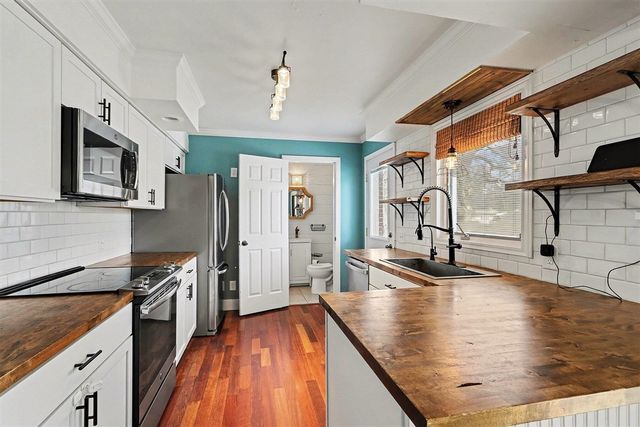 3588 W Brenda Lane, Kalamazoo, MI 49004