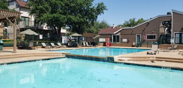2307 Balsam Drive L102, Arlington, TX 76006