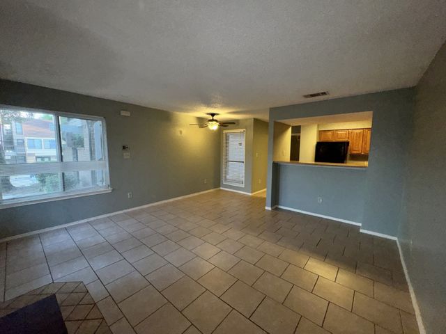 2307 Balsam Drive L102, Arlington, TX 76006