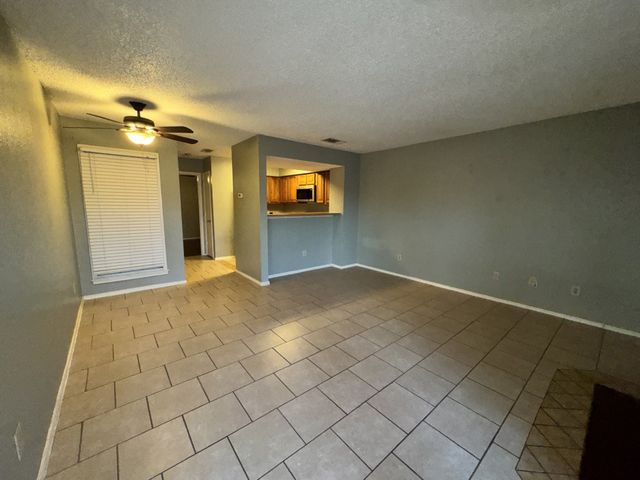 2307 Balsam Drive L102, Arlington, TX 76006