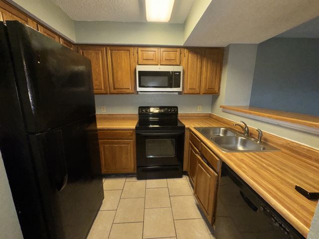 2307 Balsam Drive L102, Arlington, TX 76006