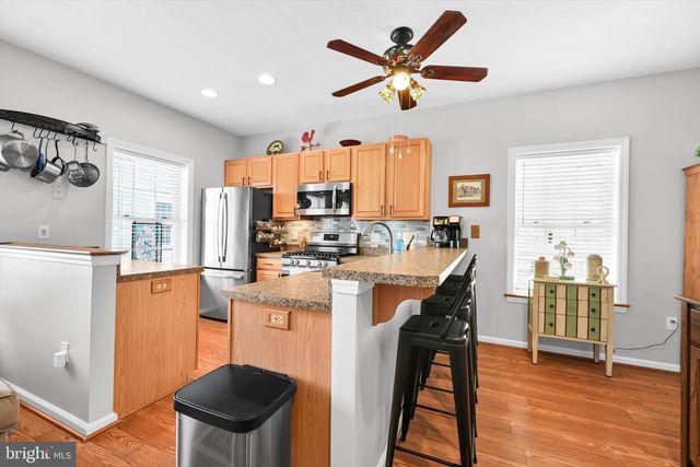 5 N VILLAGE CIR, Reinholds, PA 17569