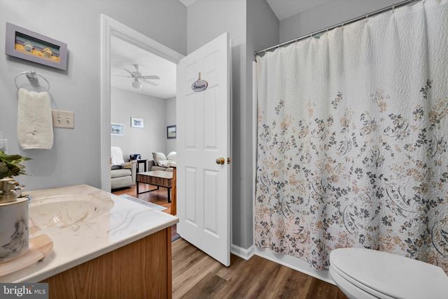 5 N VILLAGE CIR, Reinholds, PA 17569