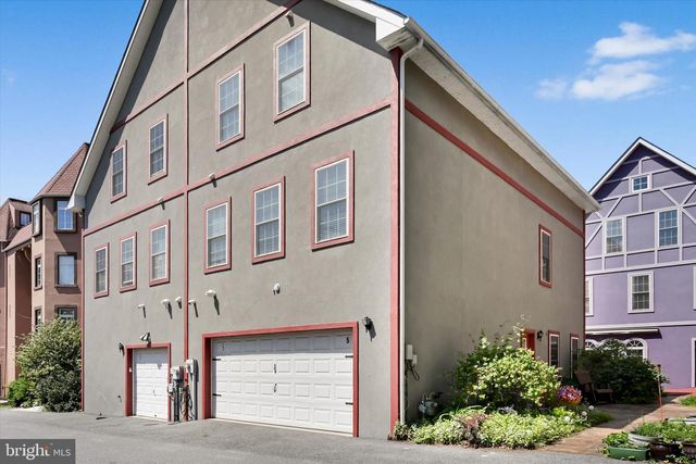 5 N VILLAGE CIR, Reinholds, PA 17569