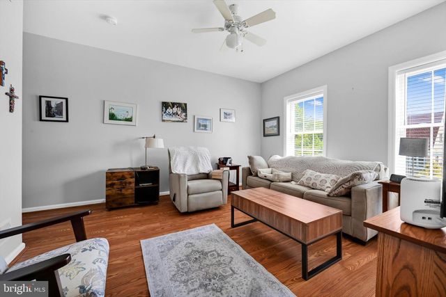 5 N VILLAGE CIR, Reinholds, PA 17569