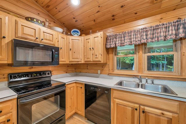 15 Neal Hill Road, Tuftonboro, NH 03816