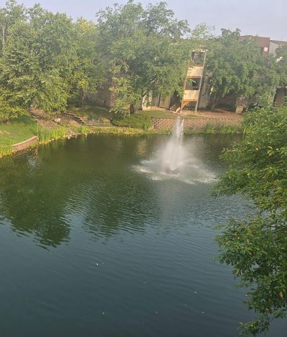 184 S Waters Edge Drive 201, Glendale Heights, IL 60139