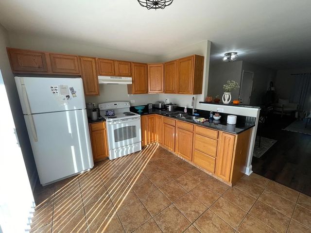 184 S Waters Edge Drive 201, Glendale Heights, IL 60139
