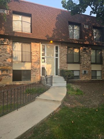184 S Waters Edge Drive 201, Glendale Heights, IL 60139
