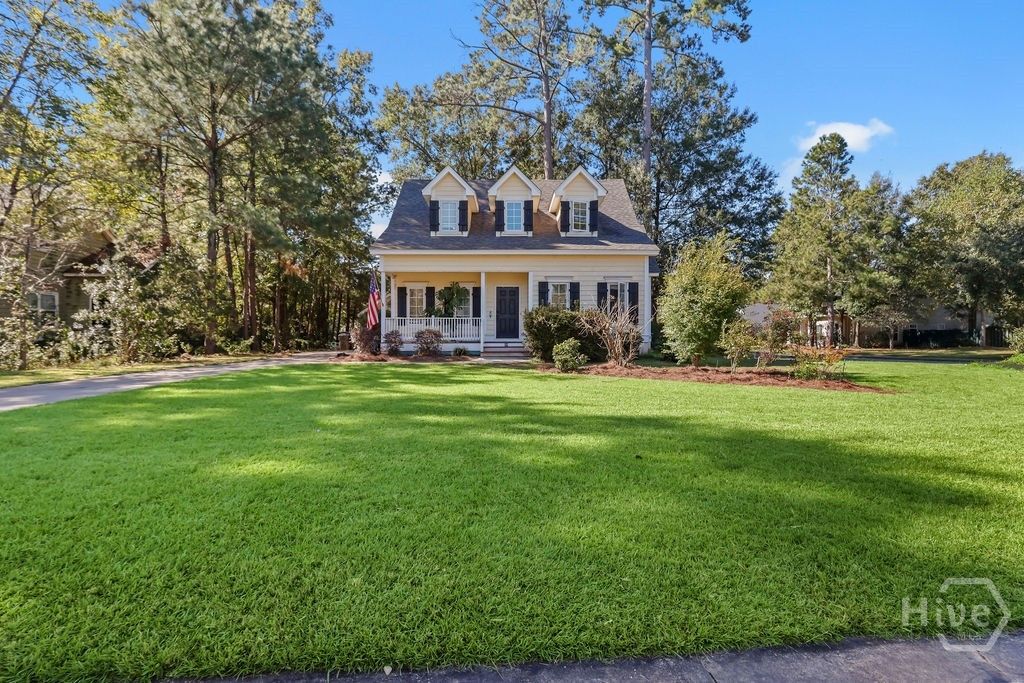 Image 1 of property listing at 20 Chaple Lane, Richmond Hill, GA 31324