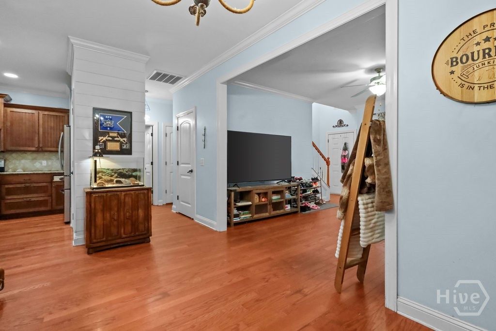Image 18 of property listing at 20 Chaple Lane, Richmond Hill, GA 31324