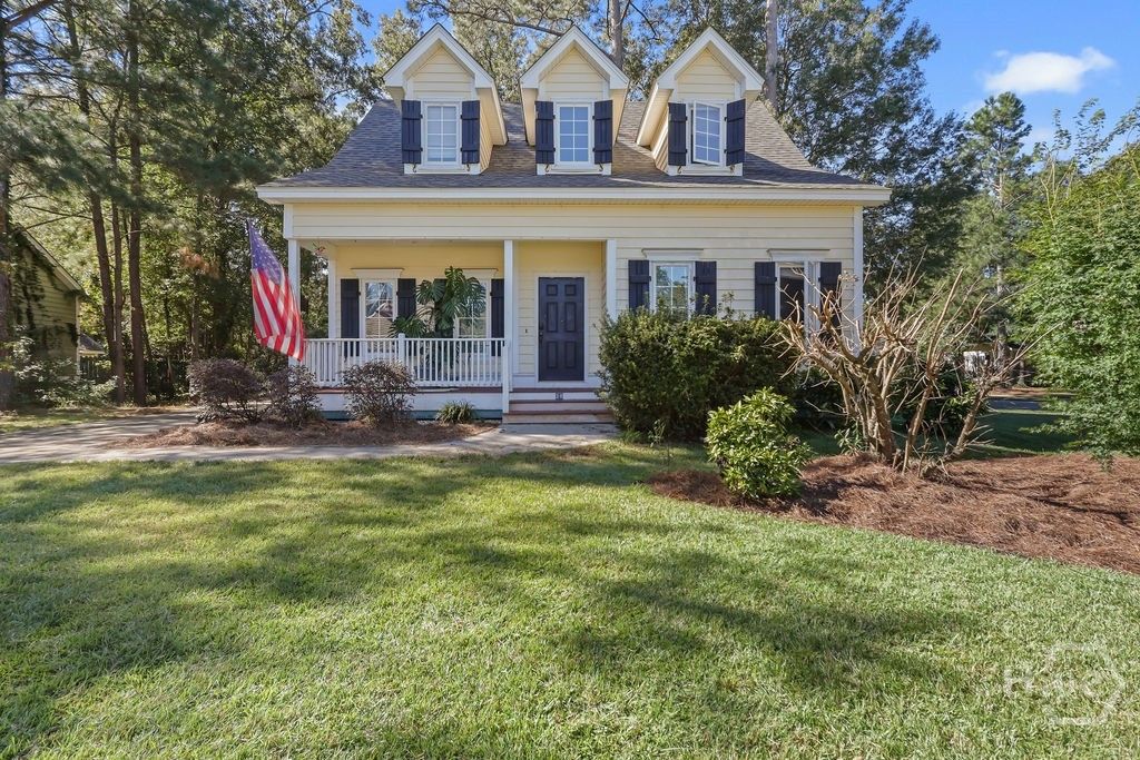 Image 2 of property listing at 20 Chaple Lane, Richmond Hill, GA 31324